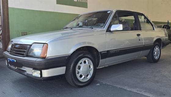 Carro 1.8 SL/E 8V ÁLCOOL 2P MANUAL