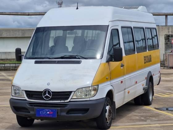 Carro 2.2 4025 VAN LUXO 413 RODADO DUPLO 19+1 LUGARES DIESEL 3P MANUAL