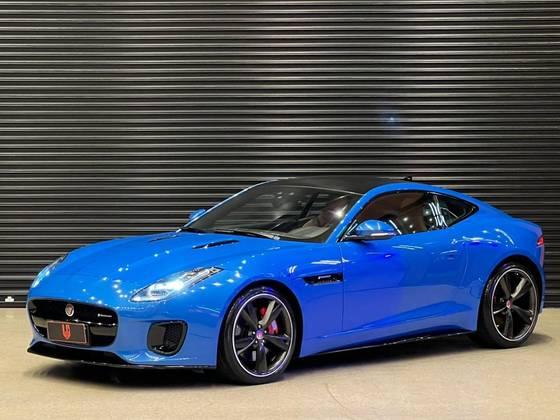 Carro 2.0 P300 GASOLINA R-DYNAMIC COUPÉ AUTOMÁTICO