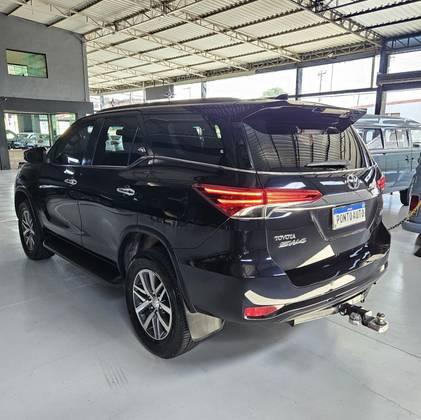 Carro 2.8 SRX DIAMOND 4X4 7 LUGARES 16V TURBO INTERCOOLER DIESEL 4P AUTOMÁTICO