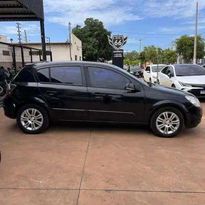 Carro 2.0 MPFI GT HATCH 8V FLEX 4P MANUAL