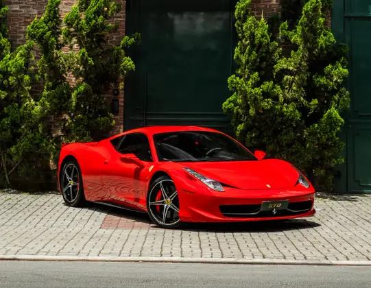 Carro 4.5 V8 GASOLINA F1-DCT