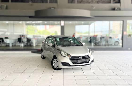 Carro 1.0 COMFORT 12V FLEX 4P MANUAL