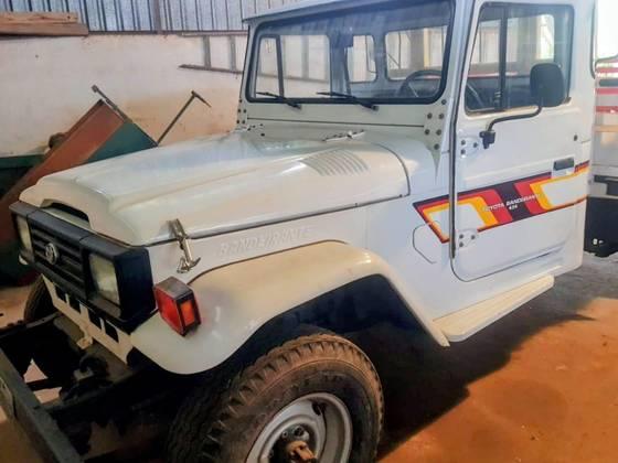 Carro 4.0 OJ50LV-B 4X4 CHASSI LONGO DIESEL 2P MANUAL