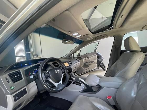 Carro 1.8 EXS 16V FLEX 4P AUTOMÁTICO