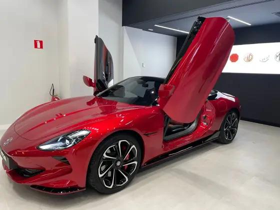 Carro 77 KW ELÉTRICO GT AWD