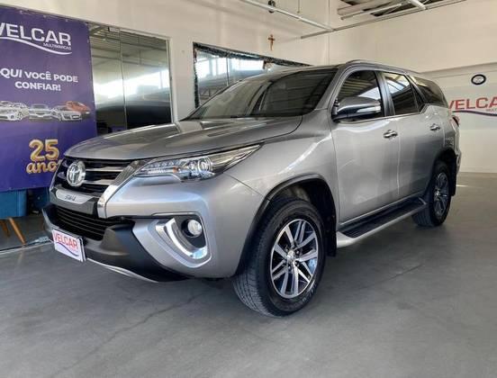 Carro 2.8 SRX 4X4 7 LUGARES 16V TURBO INTERCOOLER DIESEL 4P AUTOMÁTICO