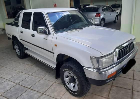 Carro 3.0 SRV 4X2 CD 8V DIESEL 4P MANUAL