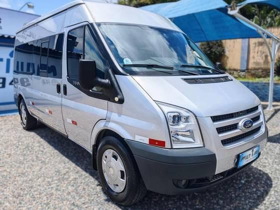 Carro 2.4 VAN TURBO DIESEL 3P MANUAL