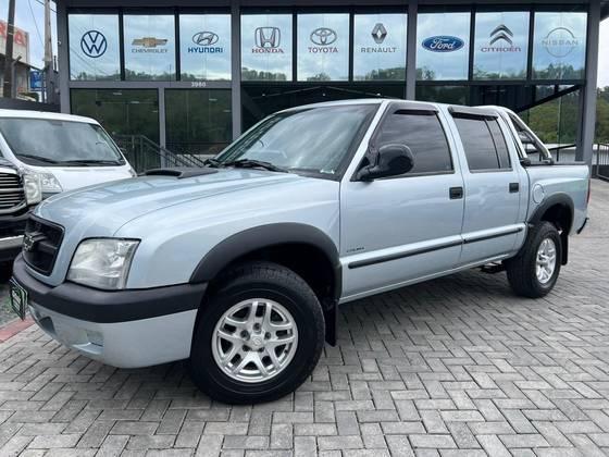 Carro 2.8 COLINA 4X2 CD 12V TURBO ELECTRONIC INTERCOOLER DIESEL 4P MANUAL