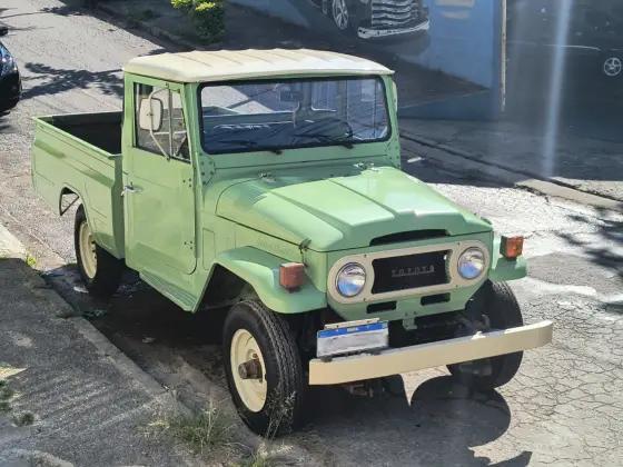 Carro 3.7 BJ50LV 4X4 TETO RIGIDO DIESEL 2P MANUAL