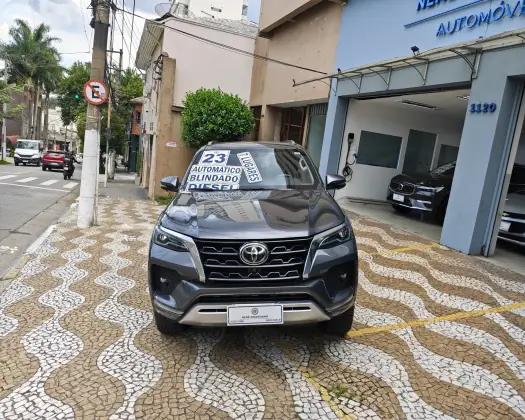 Carro 2.8 D-4D TURBO DIESEL SRX 7L 4X4 AUTOMÁTICO