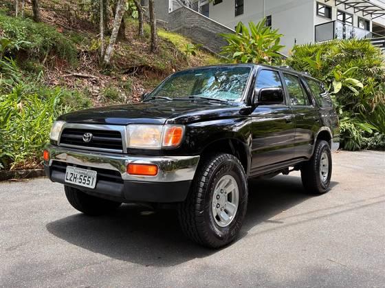 Carro 3.0 4X4 8V TURBO DIESEL 4P MANUAL