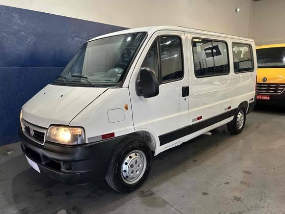 Carro 2.3 MINIBUS TETO BAIXO 16V TURBO DIESEL 3P MANUAL