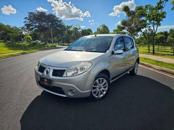 Carro 1.6 PRIVILÈGE 8V FLEX 4P MANUAL