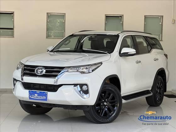 Carro 2.8 SRX 4X4 7 LUGARES 16V TURBO INTERCOOLER DIESEL 4P AUTOMÁTICO