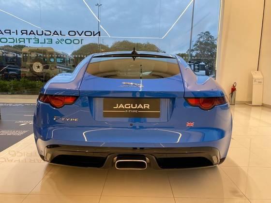 Carro 2.0 P300 GASOLINA R-DYNAMIC COUPÉ AUTOMÁTICO