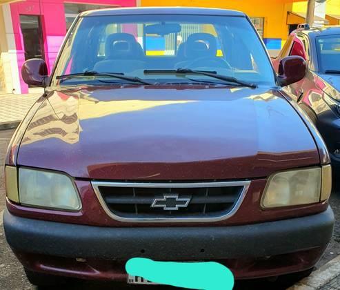 Carro 2.5 DLX 4X4 CD 8V TURBO DIESEL 4P MANUAL