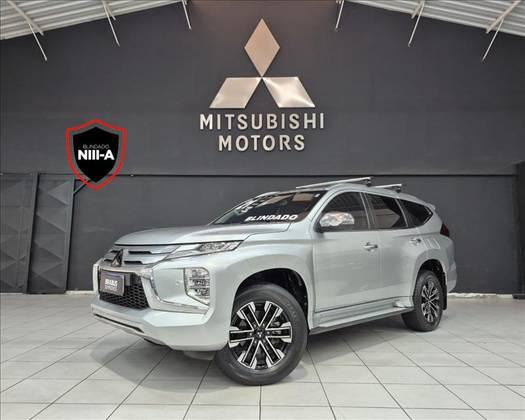 Carro 2.4 16V MIVEC TURBO DIESEL HPE AWD AUTOMÁTICO