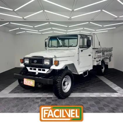 Carro 3.7 BJ55LP-B 4X4 CS DIESEL 2P MANUAL