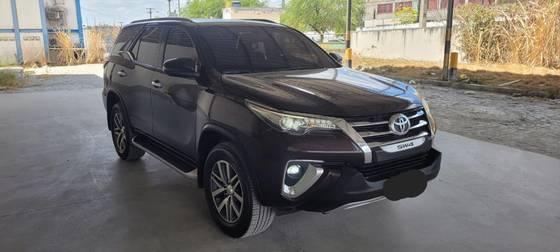 Carro 2.8 SRX 4X4 7 LUGARES 16V TURBO INTERCOOLER DIESEL 4P AUTOMÁTICO