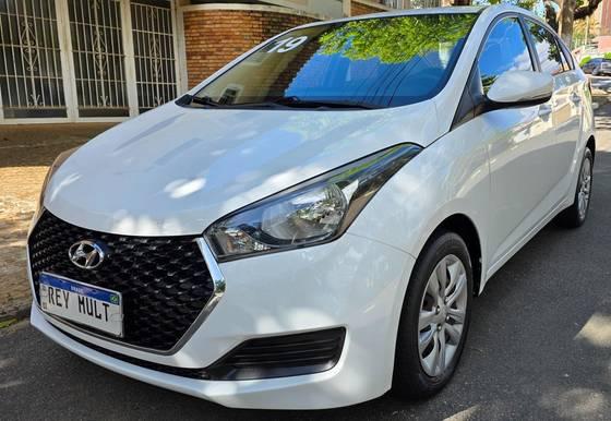 Carro 1.6 COMFORT PLUS 16V FLEX 4P AUTOMÁTICO