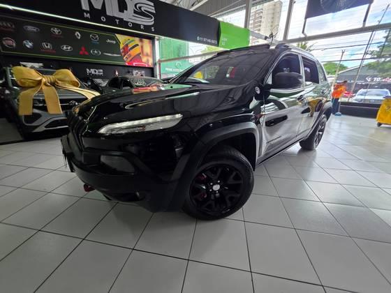 Carro 3.2 TRAILHAWK 4X4 V6 24V GASOLINA 4P AUTOMÁTICO