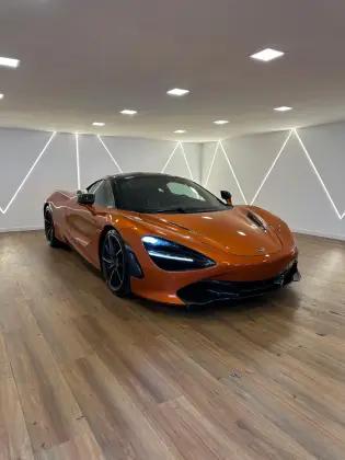 Carro 4.0 V8 TURBO GASOLINA SSG