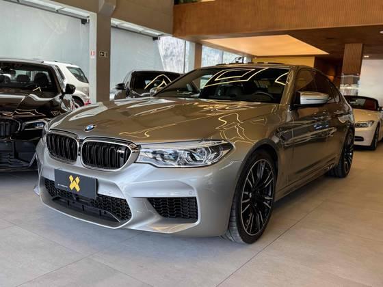 Carro 4.4 V8 TWIN POWER M XDRIVE STEPTRONIC