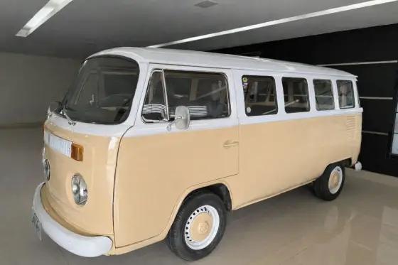 Carro 1.6 FURGÃO 8V GASOLINA 3P MANUAL