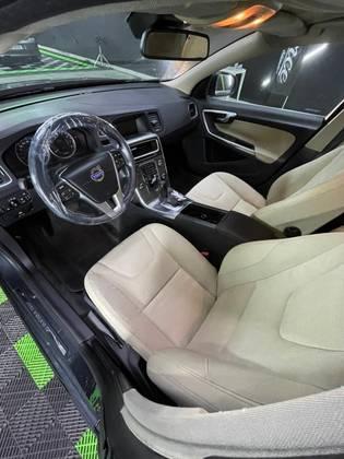 Carro 1.6 T4 FWD GASOLINA 4P AUTOMÁTICO