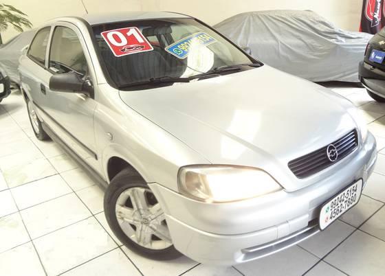 Carro 1.8 MPFI GL 8V GASOLINA 2P MANUAL