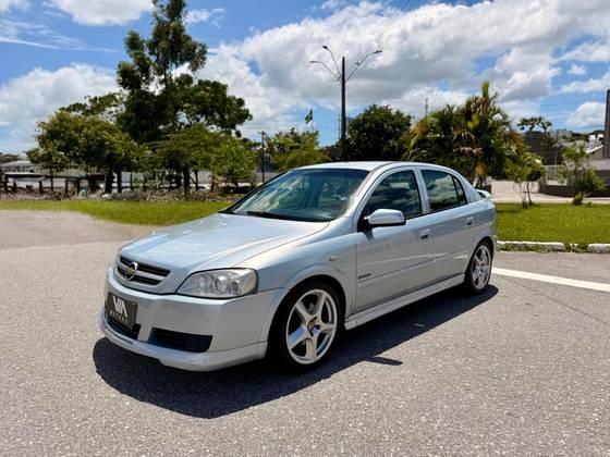 Carro 2.0 MPFI ADVANTAGE 8V FLEX 4P MANUAL