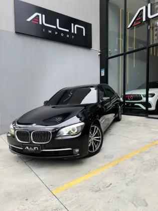 Carro 4.4 V8 32V ACTIVEHYBRID AUTOMÁTICO