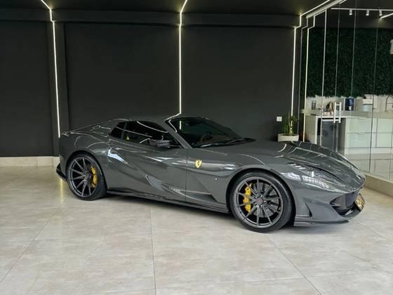 Carro 6.5 V12 GASOLINA F1-DCT