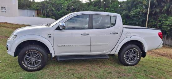 Carro 3.2 HPE 4X4 CD 16V TURBO INTERCOOLER DIESEL 4P AUTOMÁTICO