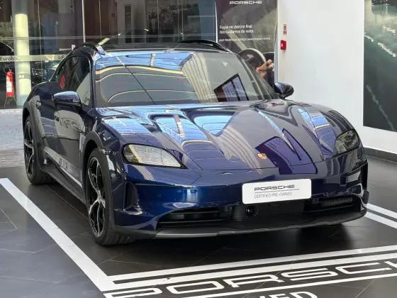 Carro 4 CROSS TURISMO ELÉTRICO