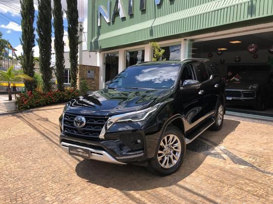 Carro 2.8 D-4D TURBO DIESEL SRX 4X4 AUTOMÁTICO