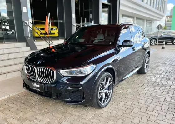 Carro 3.0 I6 TURBO HÍBRIDO XDRIVE45E M SPORT AUTOMÁTICO