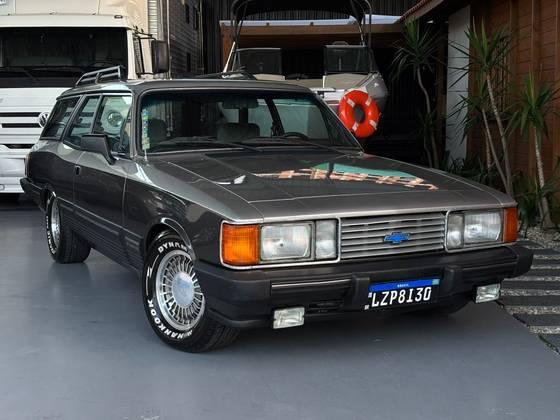 Carro 4.1 DIPLOMATA 12V ÁLCOOL 2P AUTOMÁTICO