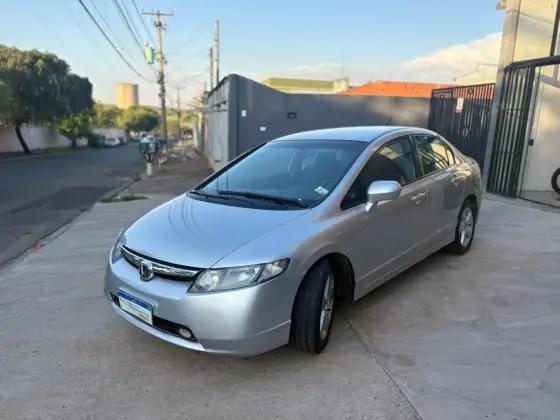 Carro 1.8 LXS 16V GASOLINA 4P MANUAL