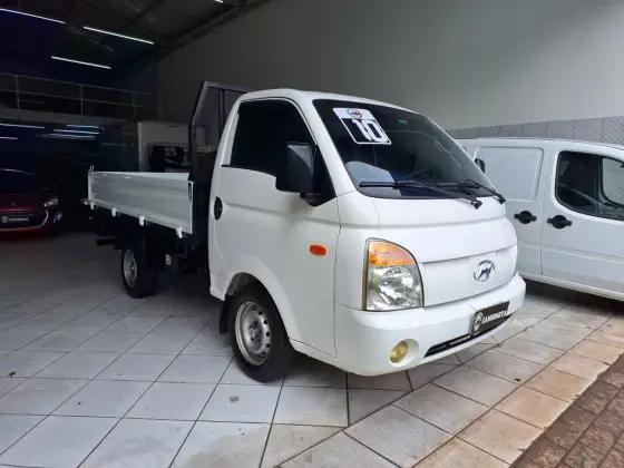 Carro 2.5 TCI HD LONGO COM CAÇAMBA 4X2 8V 97CV TURBO INTERCOOLER DIESEL 2P MANUAL