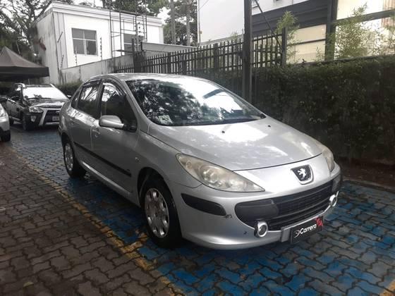 Carro 1.6 PRESENCE 16V FLEX 4P MANUAL