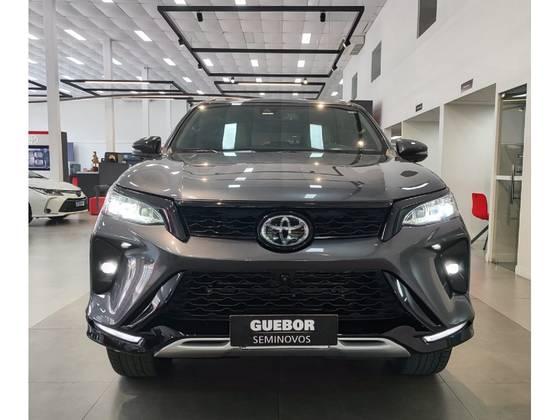 Carro 2.8 D-4D TURBO DIESEL DIAMOND 7L 4X4 AUTOMÁTICO