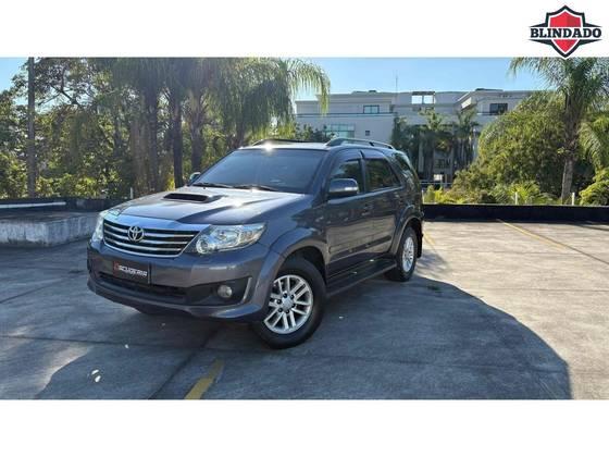 Carro 3.0 SRV 4X4 7 LUGARES 16V TURBO INTERCOOLER DIESEL 4P AUTOMÁTICO