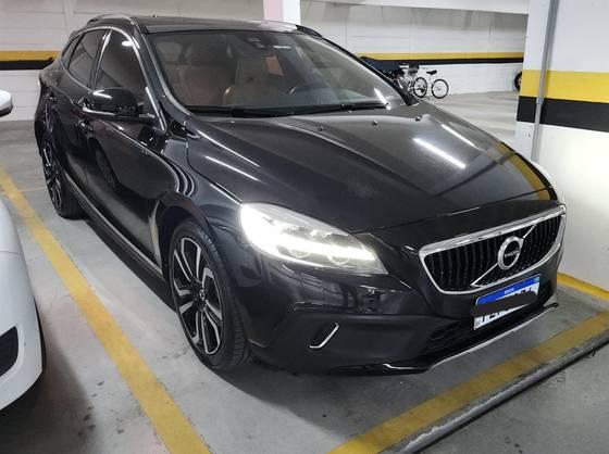 Carro 2.0 T4 CROSS COUNTRY GASOLINA 4P AUTOMÁTICO