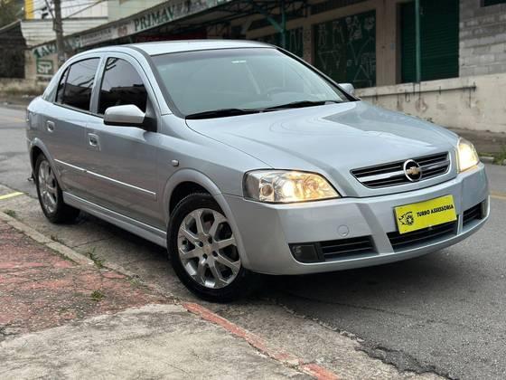 Carro 2.0 MPFI ADVANTAGE 8V FLEX 4P MANUAL