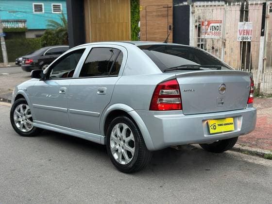 Carro 2.0 MPFI ADVANTAGE 8V FLEX 4P MANUAL
