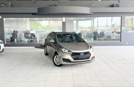 Carro 1.6 COMFORT PLUS 16V FLEX 4P AUTOMÁTICO