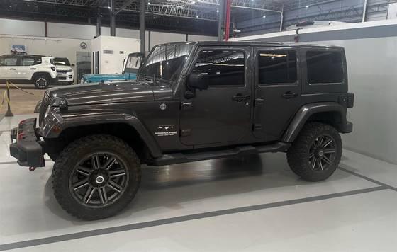 Carro 3.6 UNLIMITED SAHARA 4X4 V6 GASOLINA 4P AUTOMÁTICO